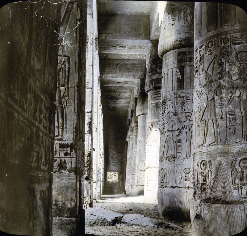 Illustration for article titled Amazing Hand-Tinted Photos of Egypt from the late 19th century